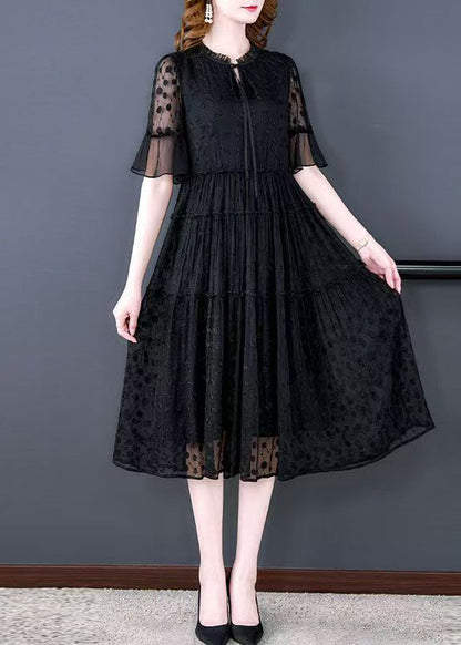 Beautifully Finished Dress in a Timeless Design