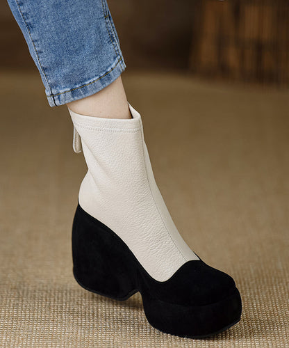 Graceful Orthopedic Boots for Modern Look