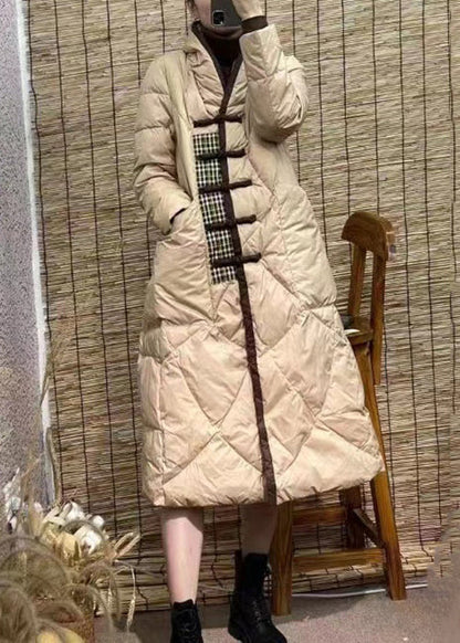 Well Tailored Coat with a Graceful Silhouette