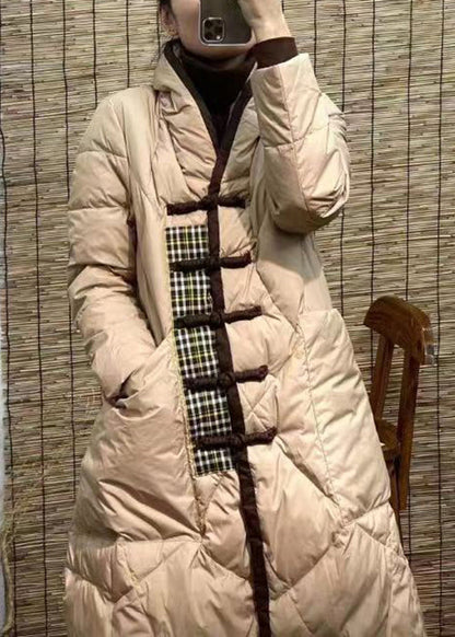 Well Tailored Coat with a Graceful Silhouette