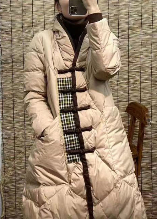 Well Tailored Coat with a Graceful Silhouette