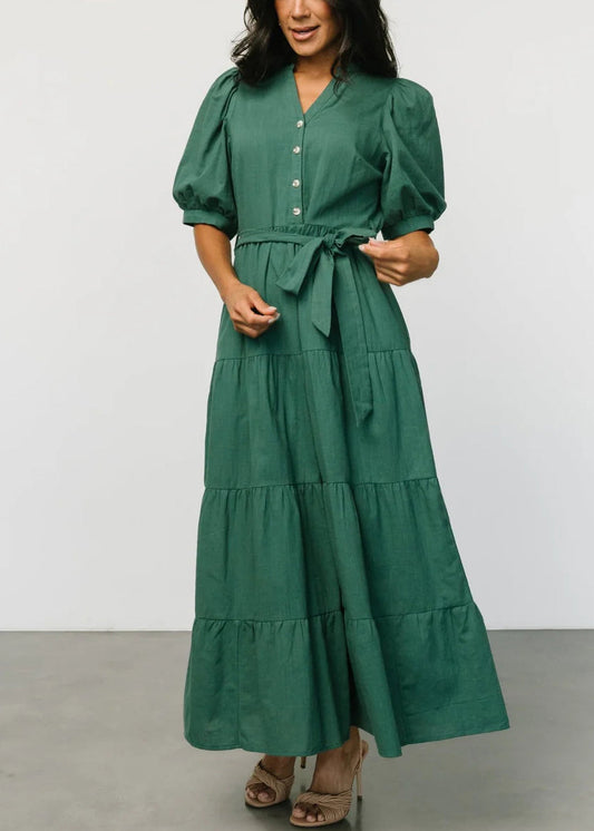Well Tailored Dress with a Graceful Silhouette
