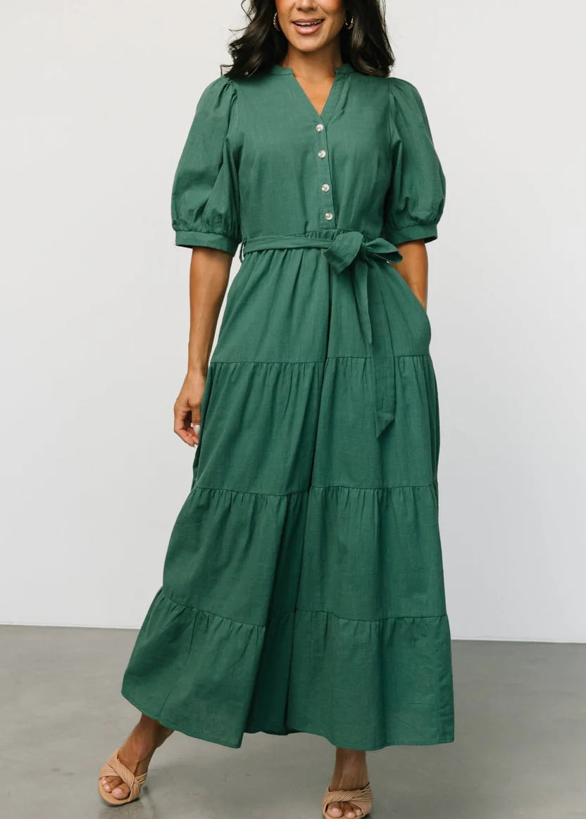 Well Tailored Dress with a Graceful Silhouette