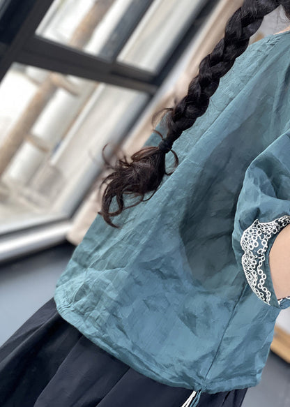 Sophisticated Blouse with a Clean Classic Look