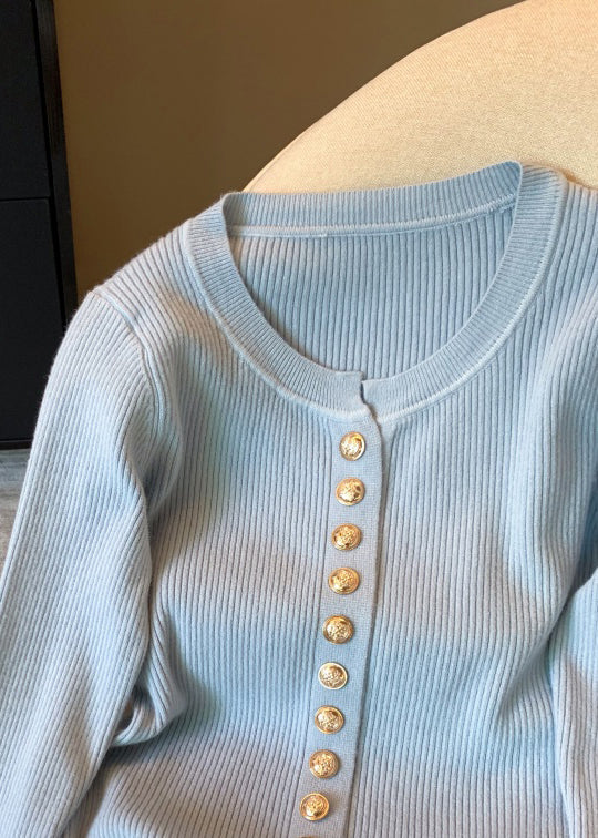 Gracefully Styled Sweater for Any Occasion