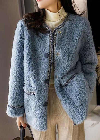 Classic Vintage Coat with a Flattering Fit