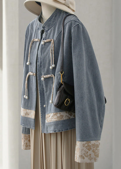 Sophisticated Coat with a Clean Classic Look