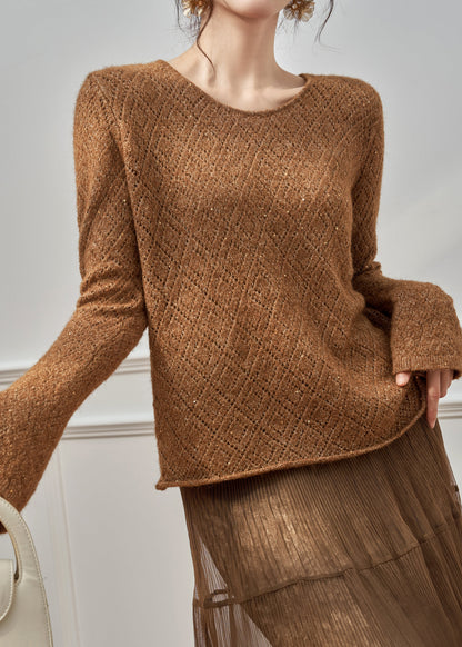 Classic Vintage Sweater with a Flattering Fit
