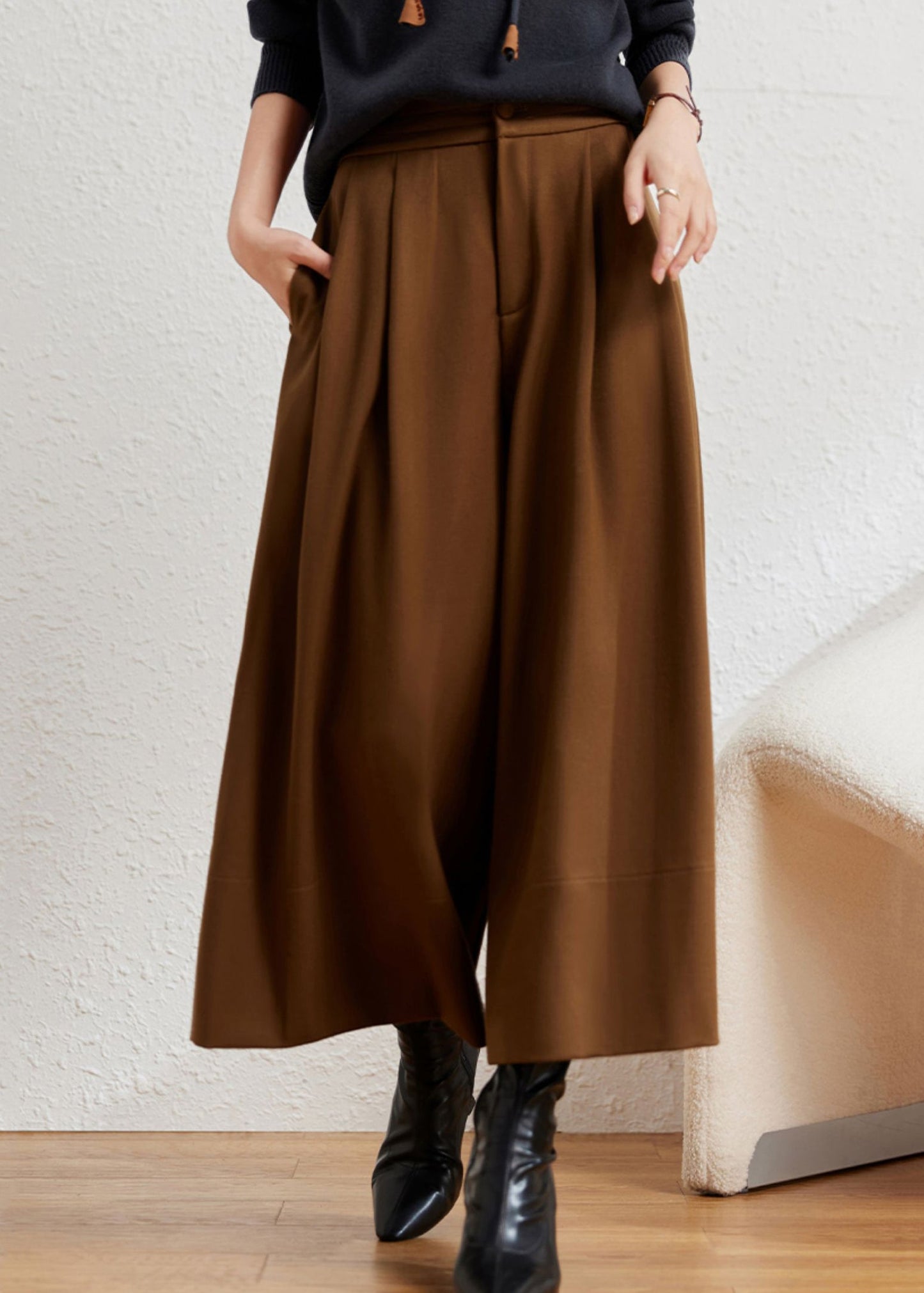 Classic Vintage Pants with a Flattering Fit