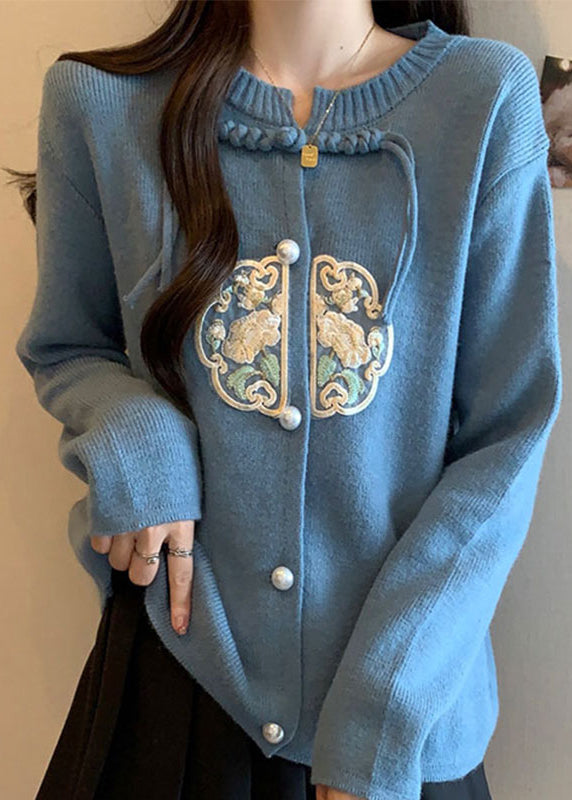 Beautifully Finished Coat in a Timeless Design