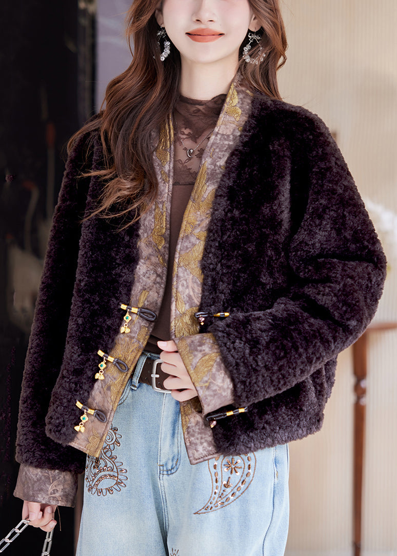 Beautifully Finished Coat in a Timeless Design