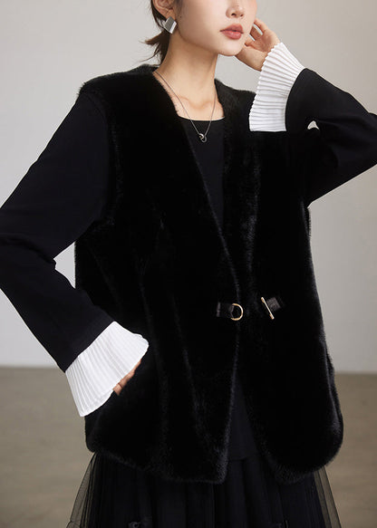 Gracefully Styled Coat for Any Occasion