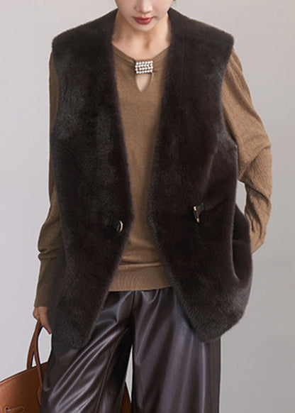 Well Tailored Coat with a Graceful Silhouette