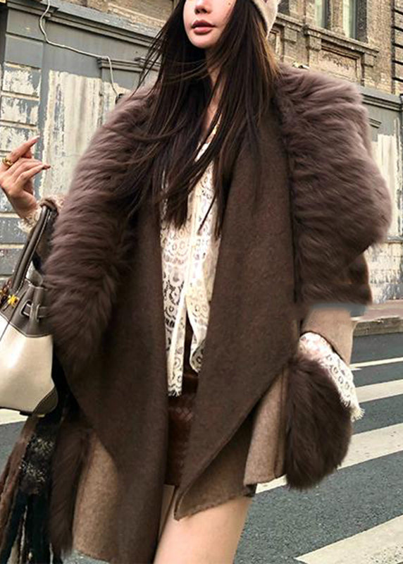 Well Tailored Coat with a Graceful Silhouette