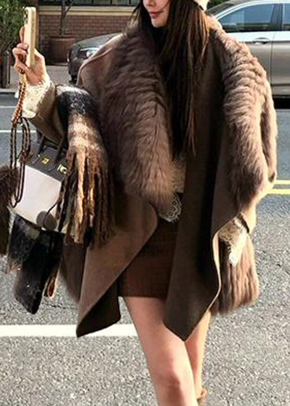 Well Tailored Coat with a Graceful Silhouette
