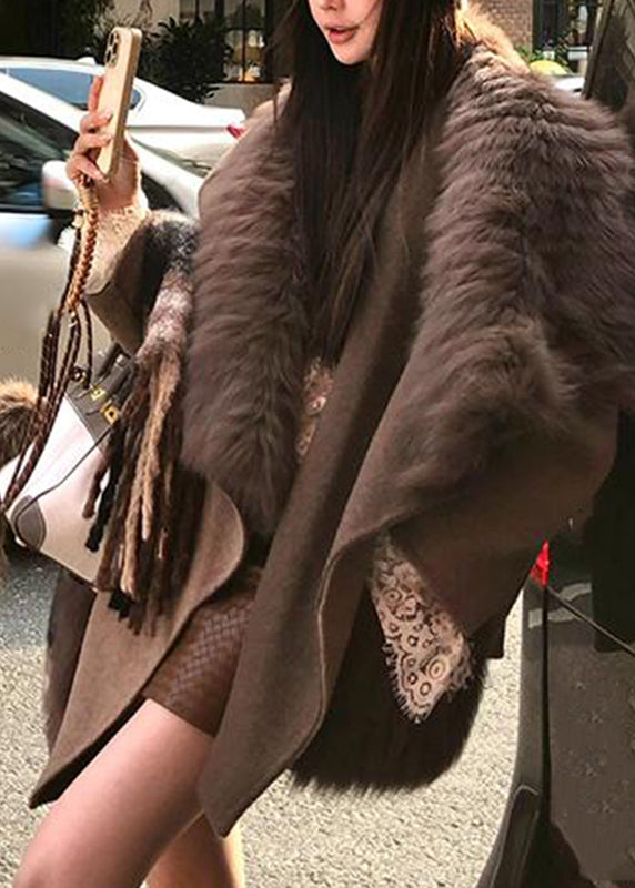 Well Tailored Coat with a Graceful Silhouette