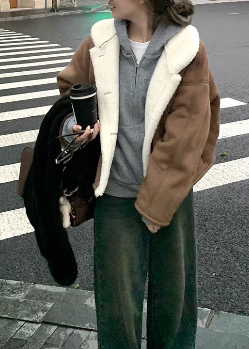 Elegantly Styled Coat for Everyday Wear