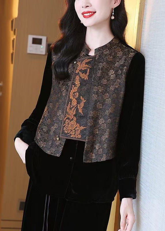 Effortlessly Elegant Blouse with a Timeless Design