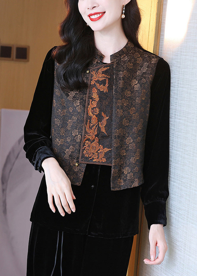 Effortlessly Elegant Blouse with a Timeless Design