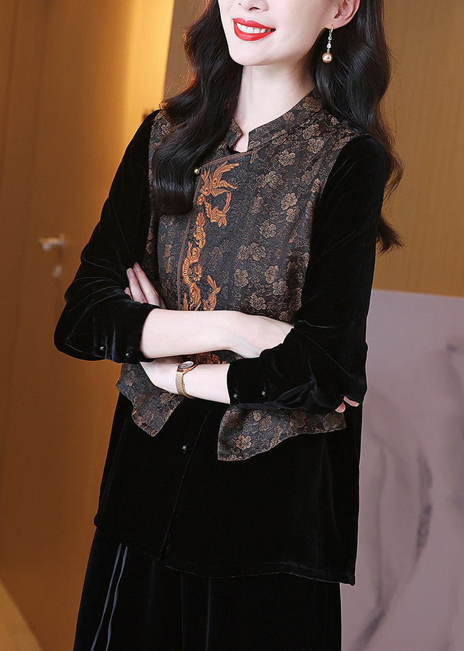 Effortlessly Elegant Blouse with a Timeless Design