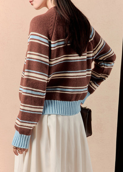 Classic Vintage Coat with a Flattering Fit