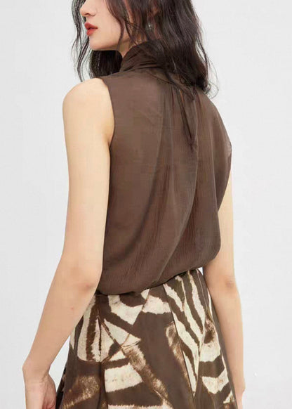 Well Tailored Top with a Graceful Silhouette