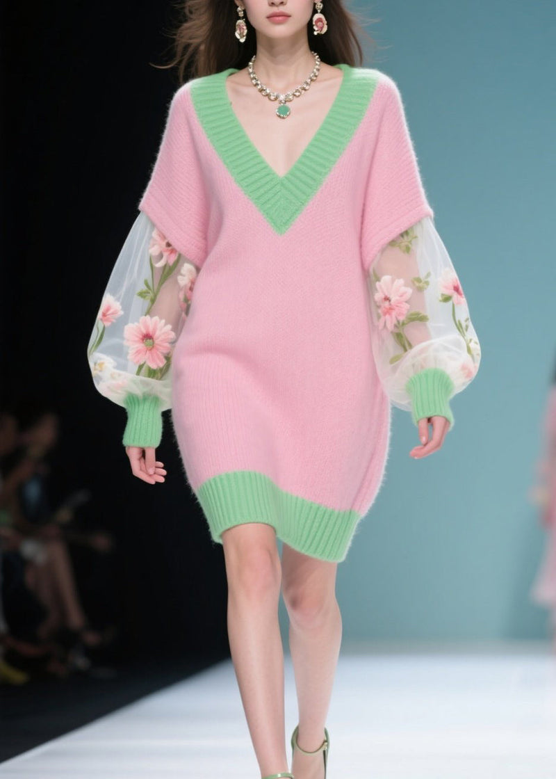Classic Vintage Sweater with a Flattering Fit