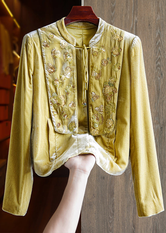 Gracefully Styled Coat for Any Occasion