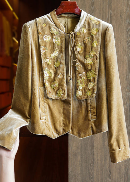 Gracefully Styled Coat for Any Occasion