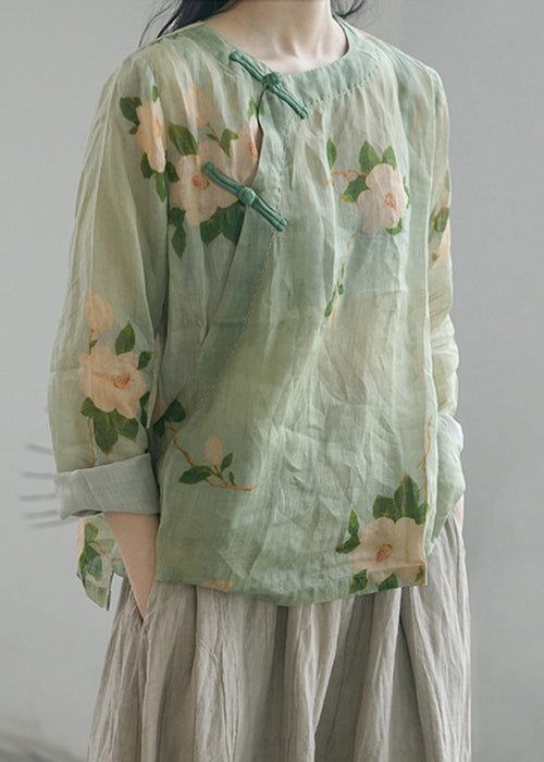 Well Tailored Shirt with a Graceful Silhouette