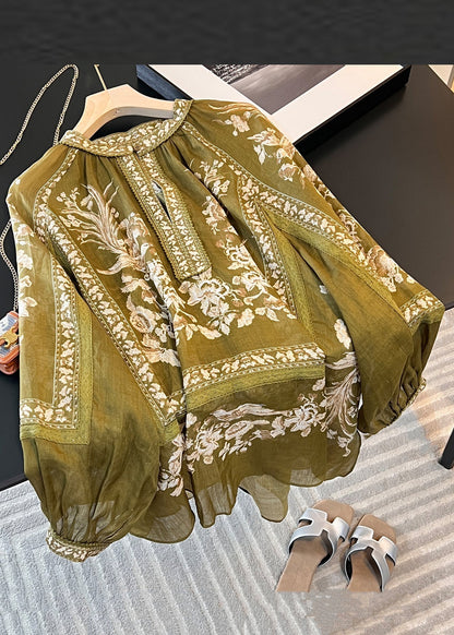 Beautifully Crafted Blouse in a Classic Style