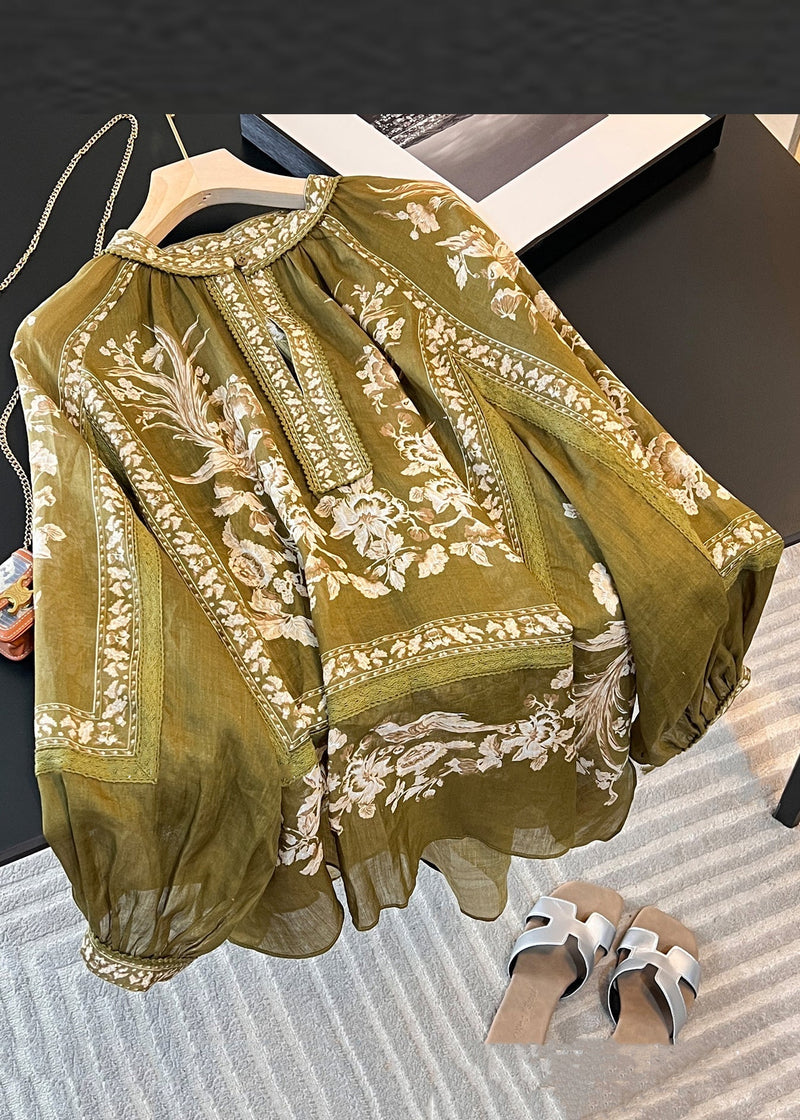 Beautifully Crafted Blouse in a Classic Style