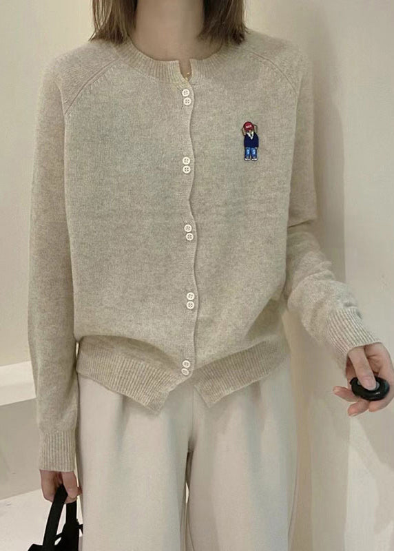 Effortlessly Elegant Cardigan with a Timeless Design