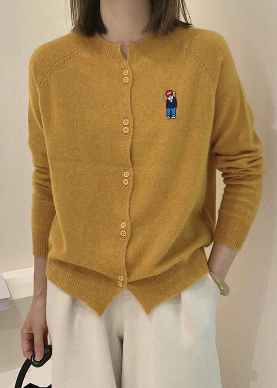 Effortlessly Elegant Cardigan with a Timeless Design