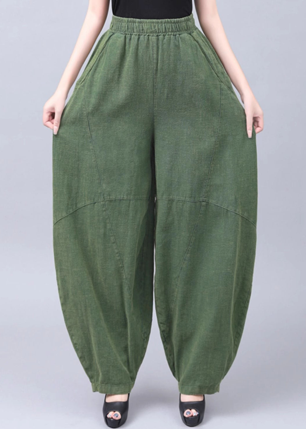 Well Tailored Pants with a Graceful Silhouette