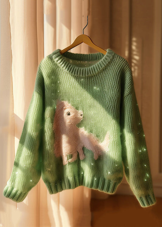 Well Tailored Sweater with a Graceful Silhouette