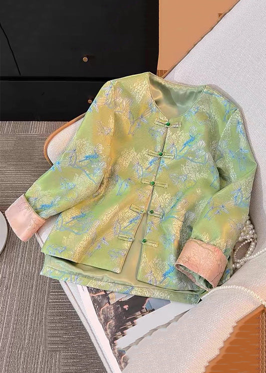 Effortlessly Elegant Coat with a Timeless Design
