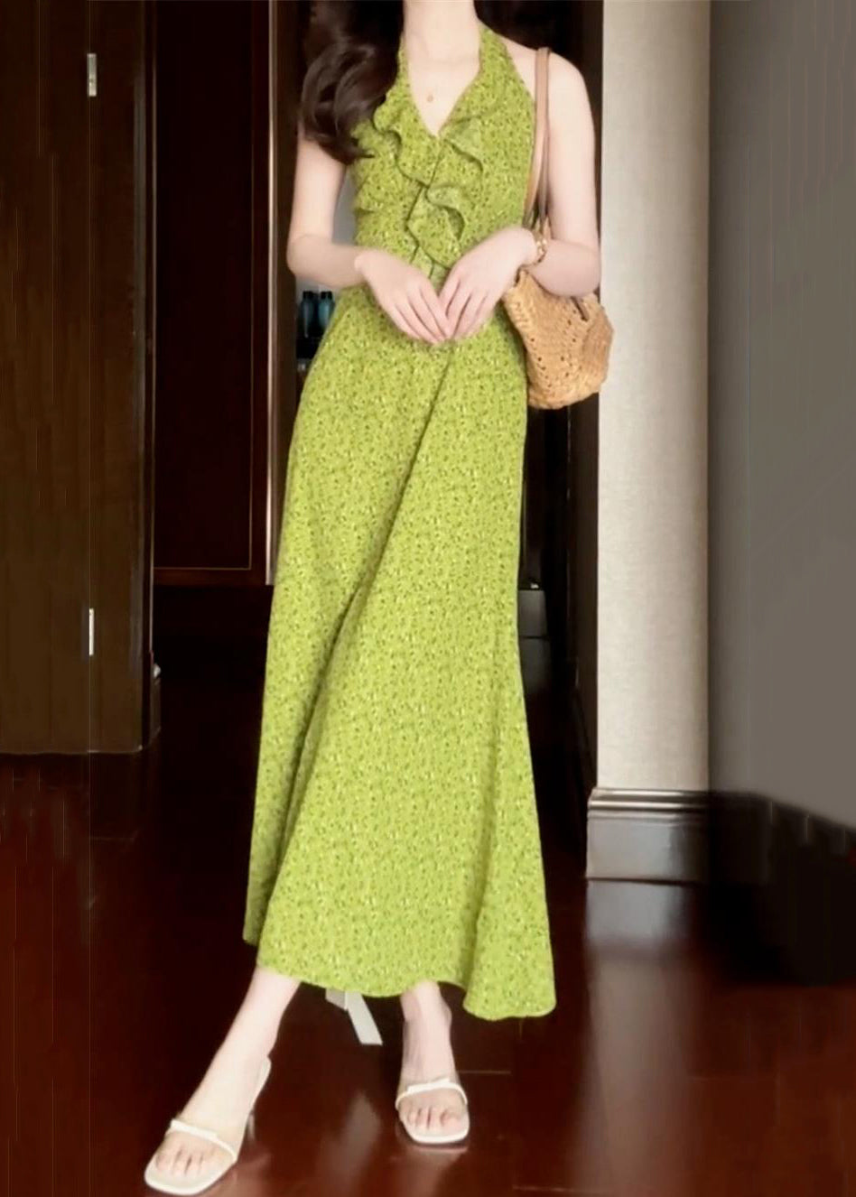 Polished Dress with an Effortless Classic Look