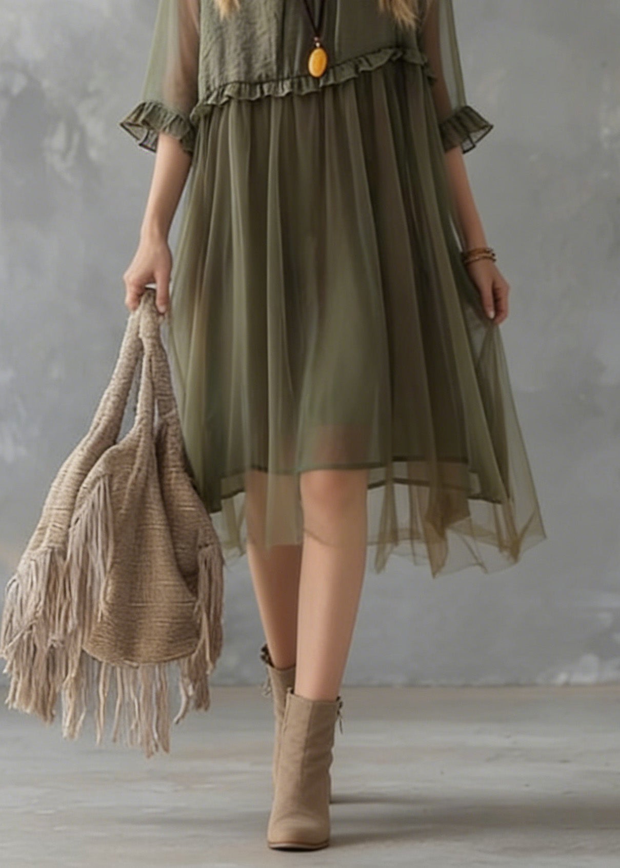 Effortlessly Elegant Dress with a Timeless Design