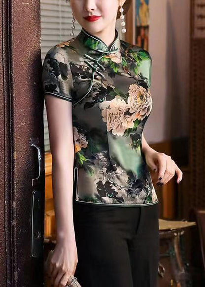 Polished Top with an Effortless Classic Look