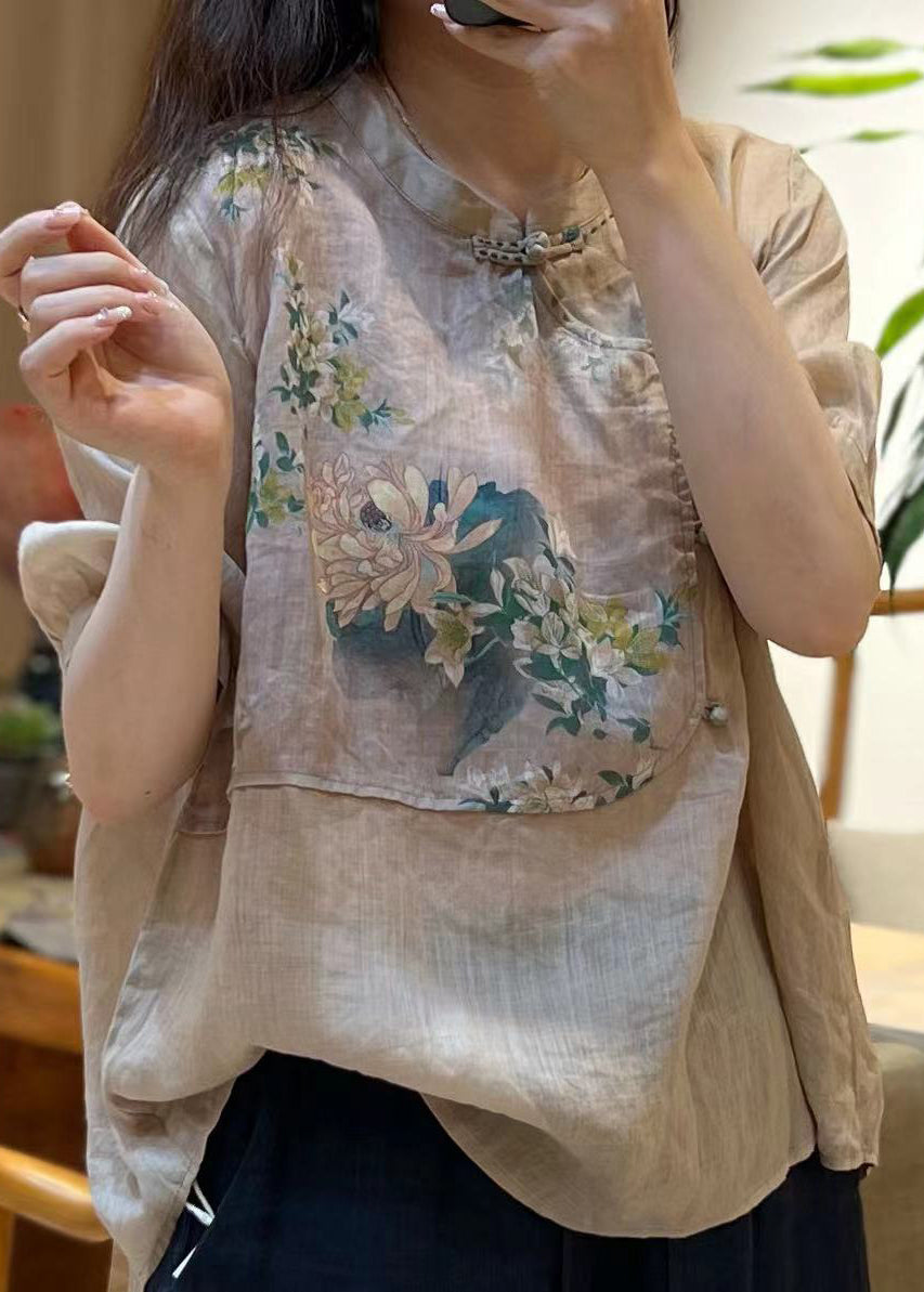 Classic Vintage Shirt with a Flattering Fit