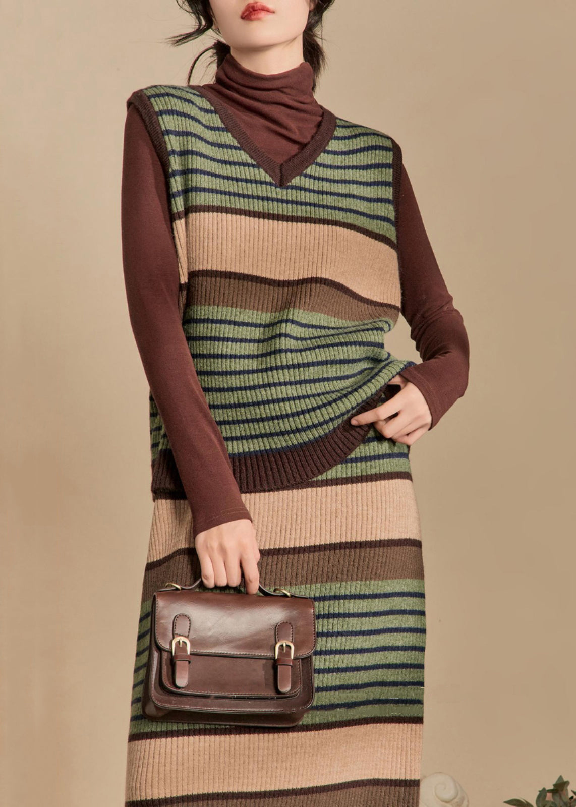 Effortlessly Elegant Garment with a Timeless Design