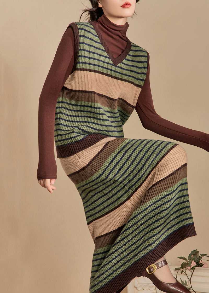 Effortlessly Elegant Garment with a Timeless Design