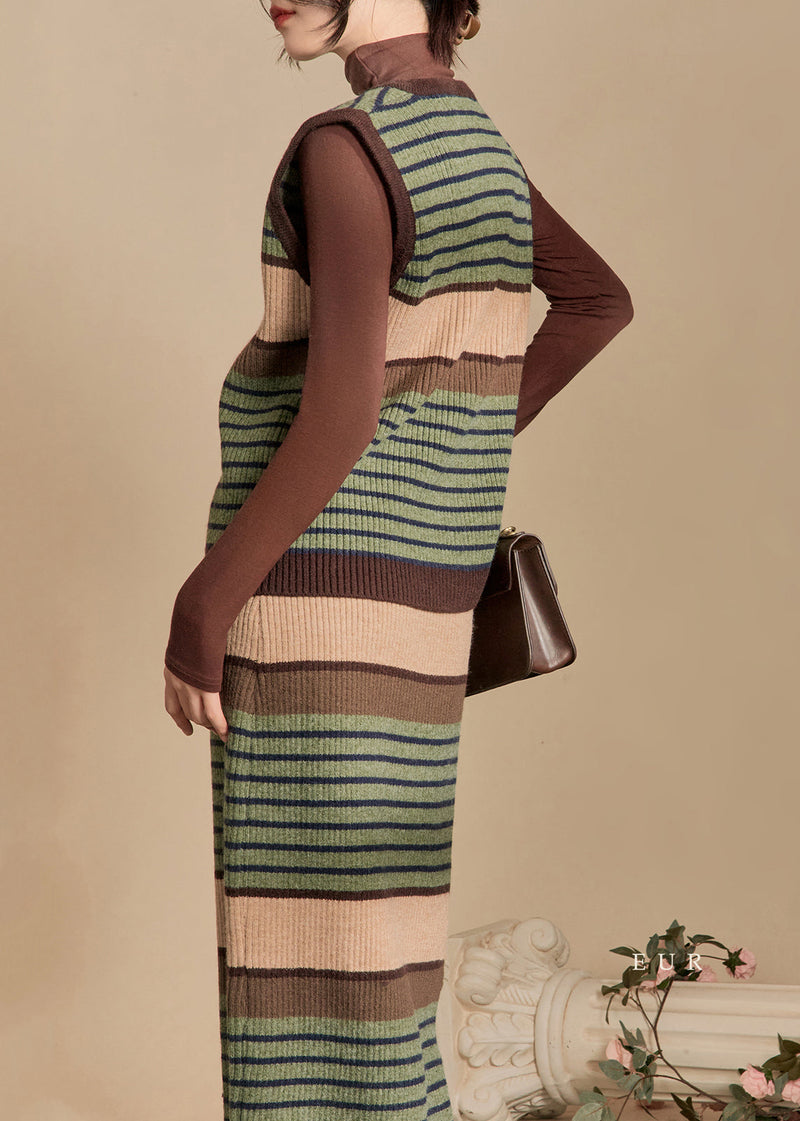 Effortlessly Elegant Garment with a Timeless Design