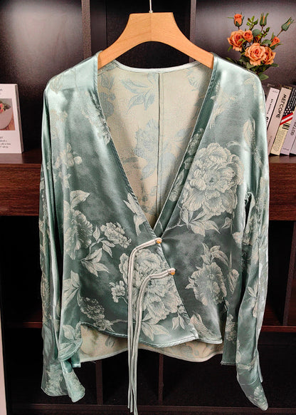 Sophisticated Top with a Clean Classic Look