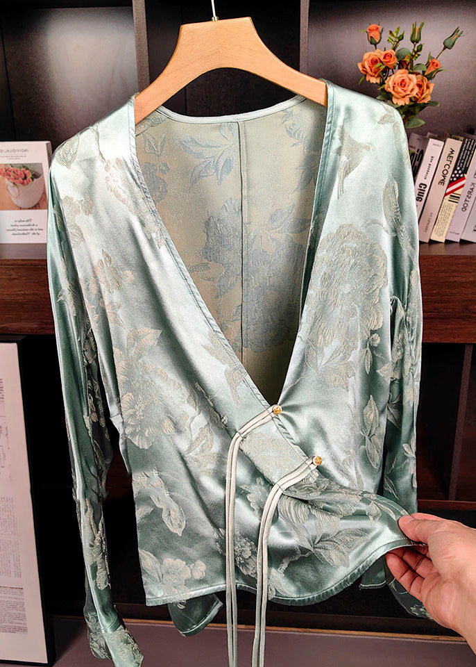 Sophisticated Top with a Clean Classic Look