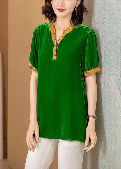 Beautifully Crafted Blouse in a Classic Style