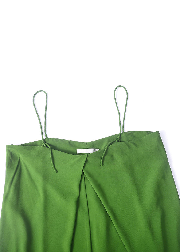 Effortlessly Elegant Garment with a Timeless Design