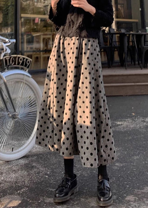 Effortlessly Elegant Pants with a Timeless Design