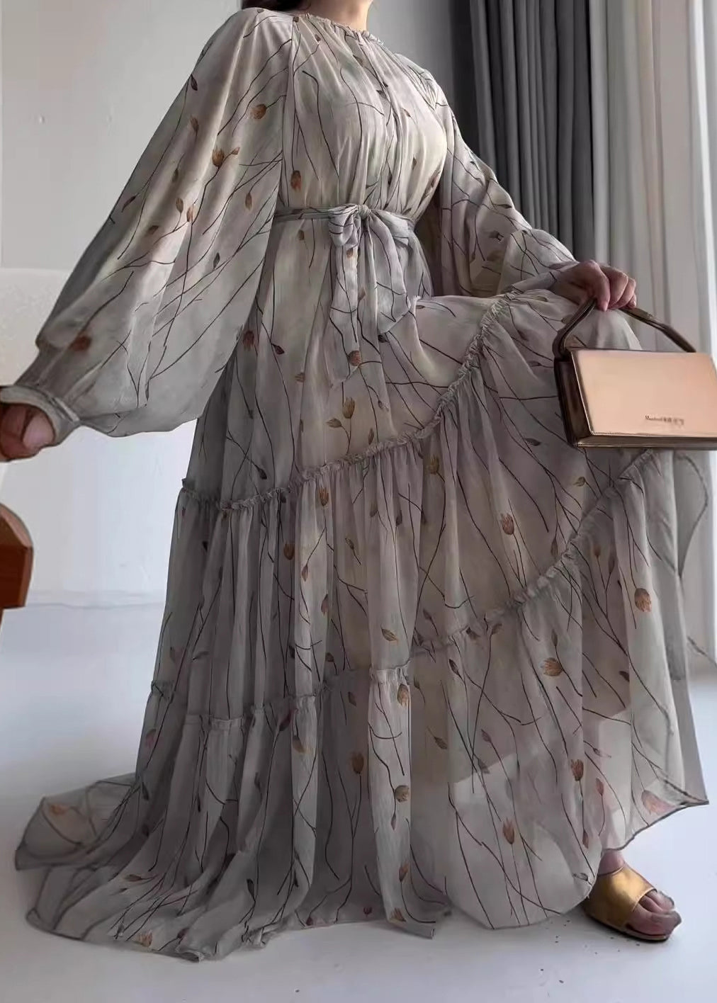 Classic Vintage & Enduringly Stylish Dress